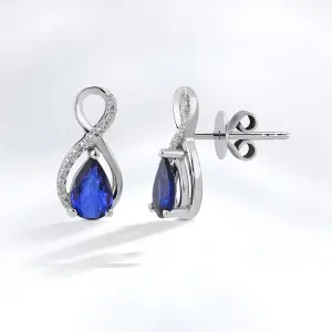 0,57 Karat Pırlantalı Safir Küpe